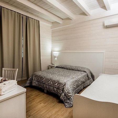 Le Camelie Bed & Breakfast Marina di Ginosa Екстериор снимка