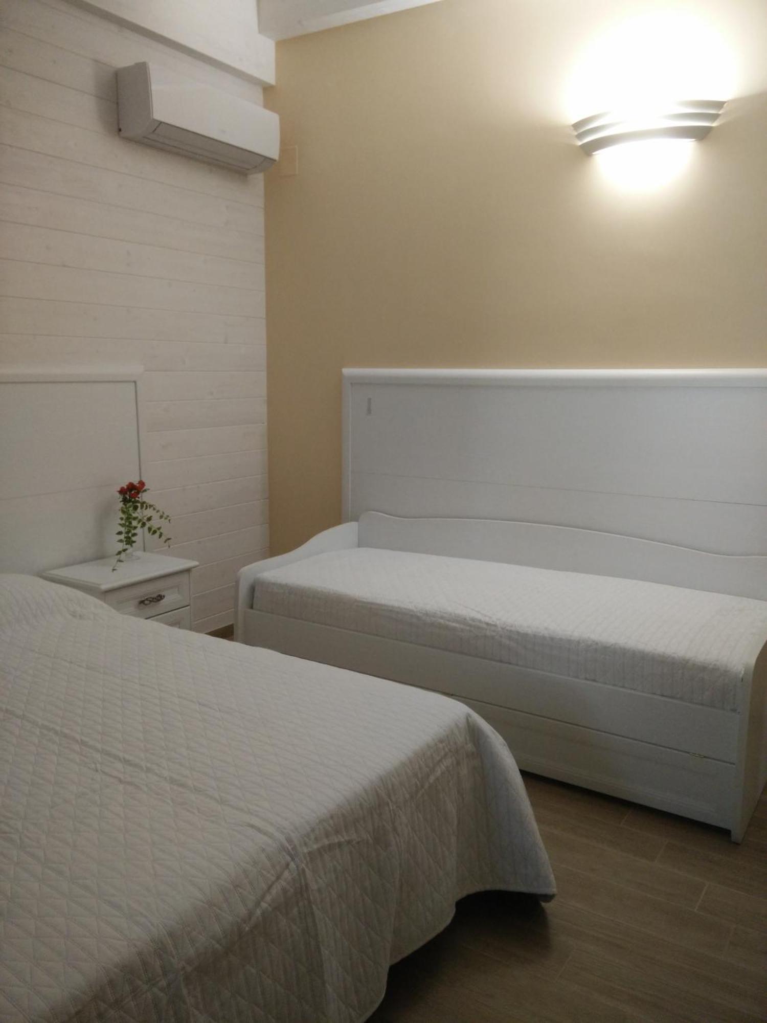 Le Camelie Bed & Breakfast Marina di Ginosa Стая снимка