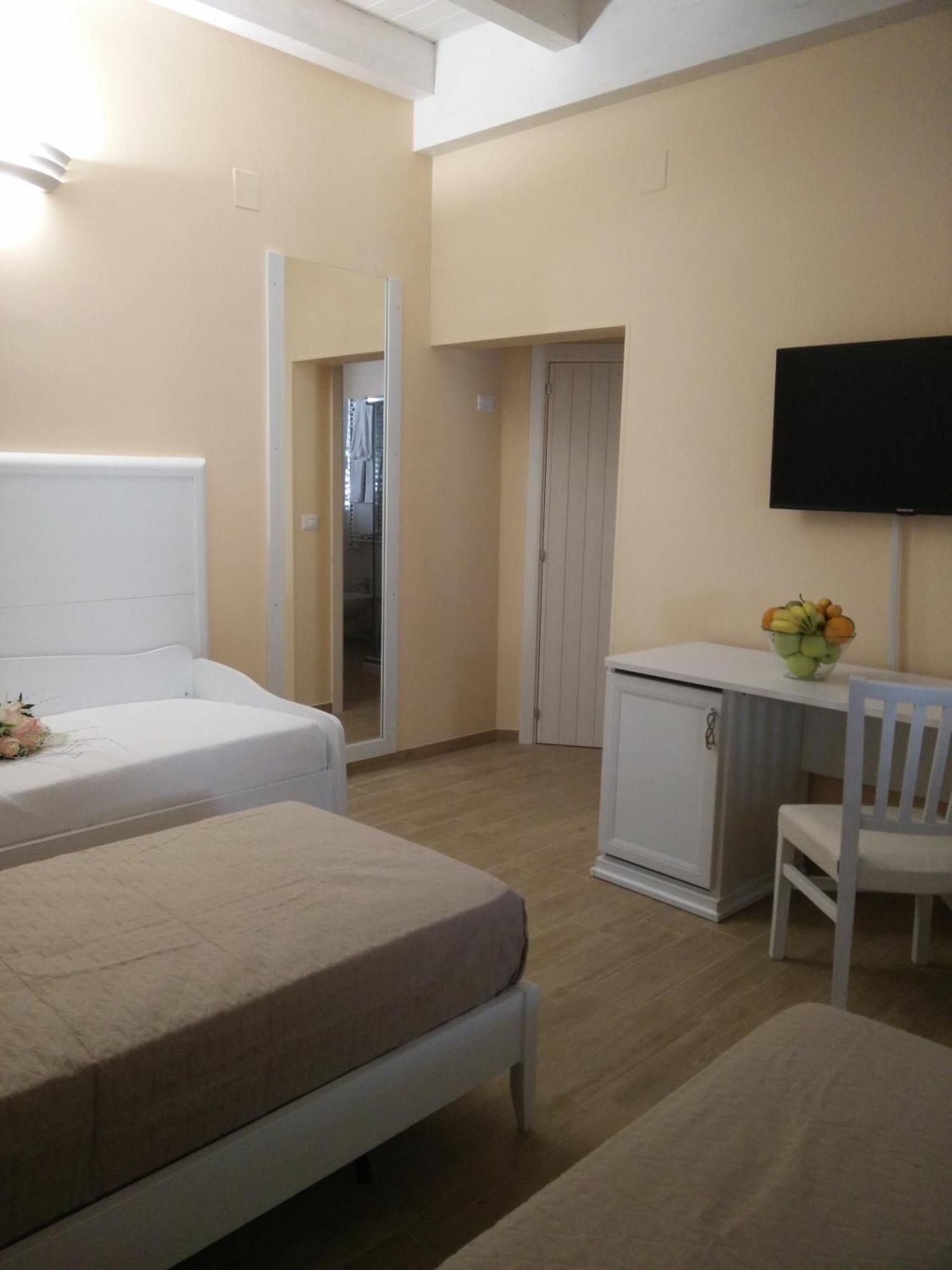 Le Camelie Bed & Breakfast Marina di Ginosa Стая снимка