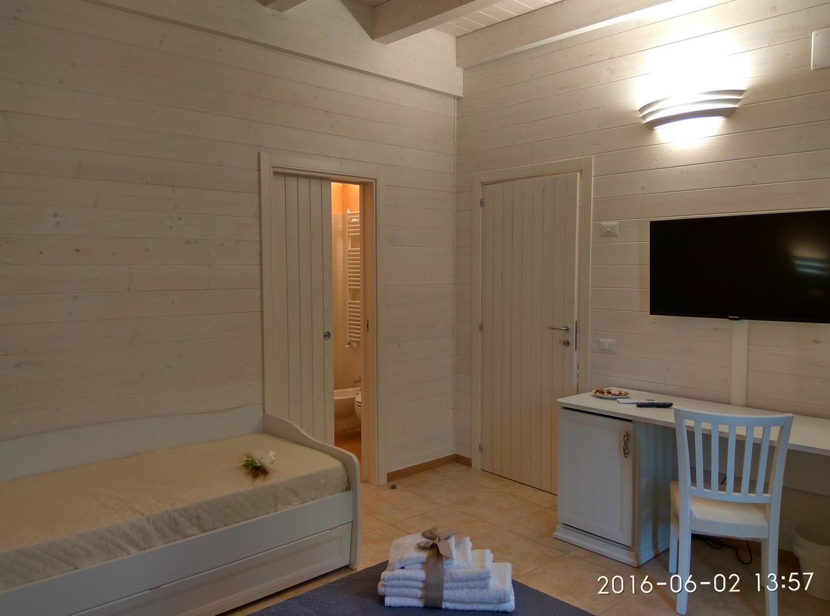 Le Camelie Bed & Breakfast Marina di Ginosa Стая снимка