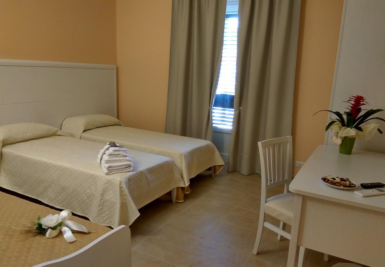 Le Camelie Bed & Breakfast Marina di Ginosa Екстериор снимка